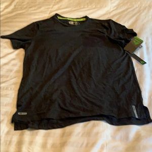 Reeboks life active men’s T-shirt in medium